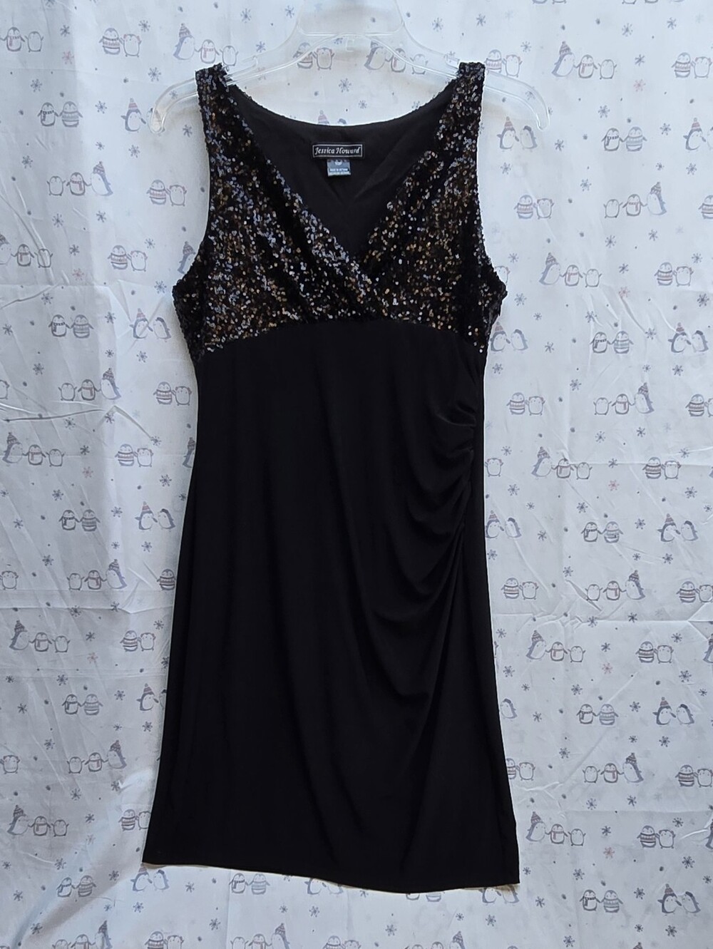 Jessica Howard Black Sequin V-Neck Dress Crossover Ruched & Zip side. Size 10P